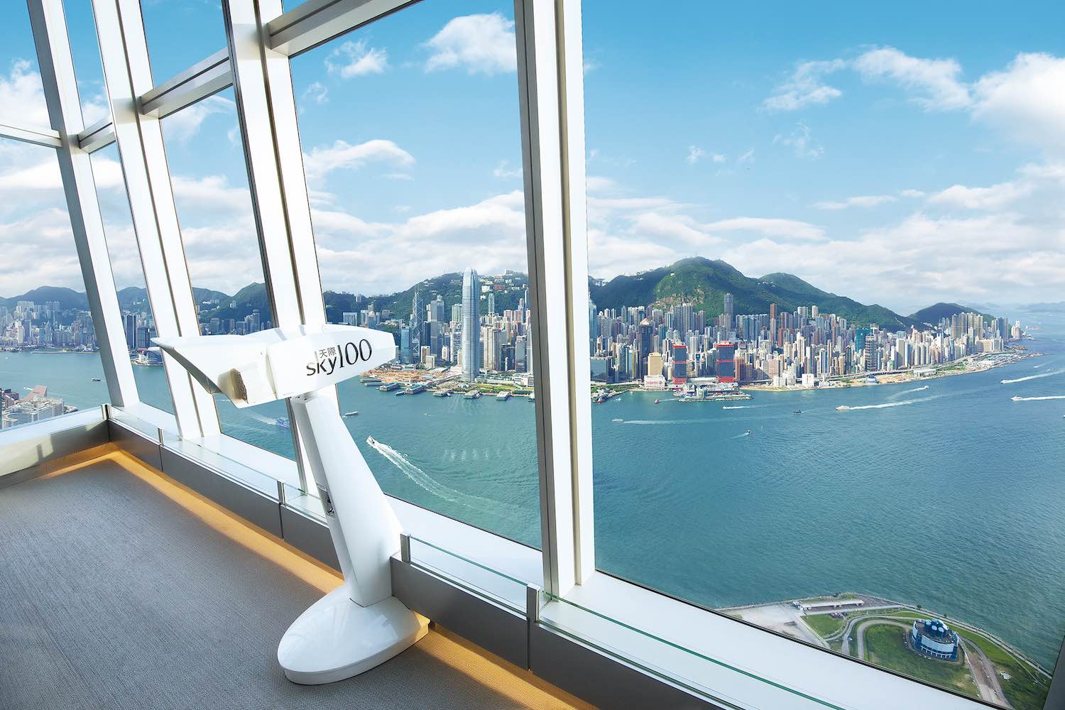 Sky100, Hong Kong