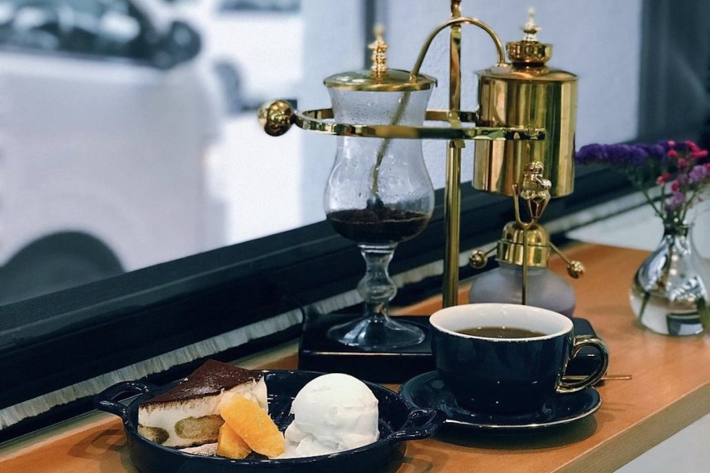New Cafés PlanB Siphon coffee