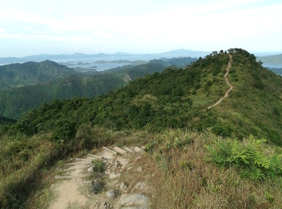 PAT SING LENG HONG KONG LIVING HIKING
